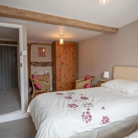 Old Beams Bed & Breakfast Bed and Breakfast Alcester Esterno foto