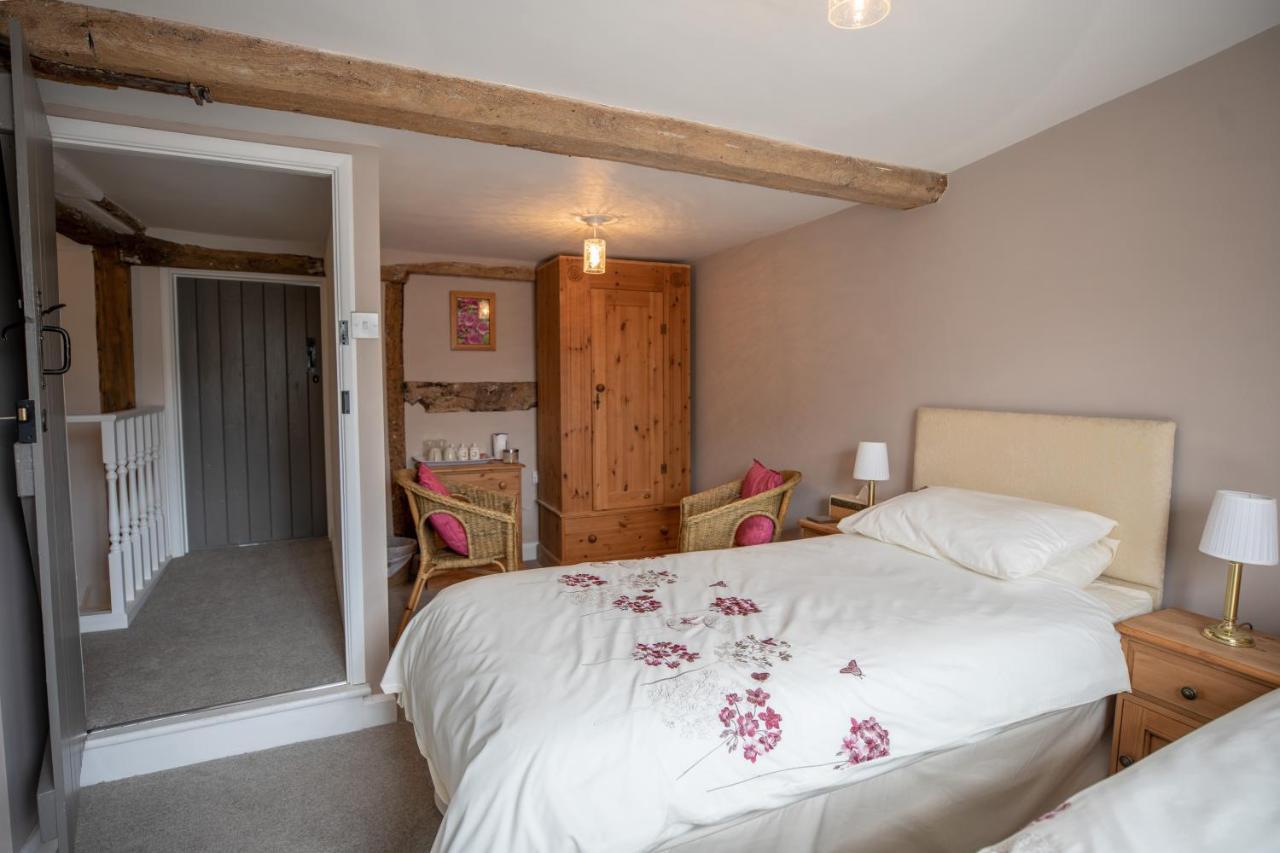 Old Beams Bed & Breakfast Bed and Breakfast Alcester Esterno foto